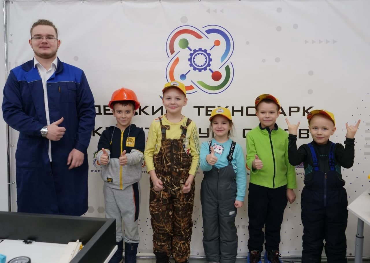 Mg62mFJK2FI.jpg Mg62mFJK2FI.jpg