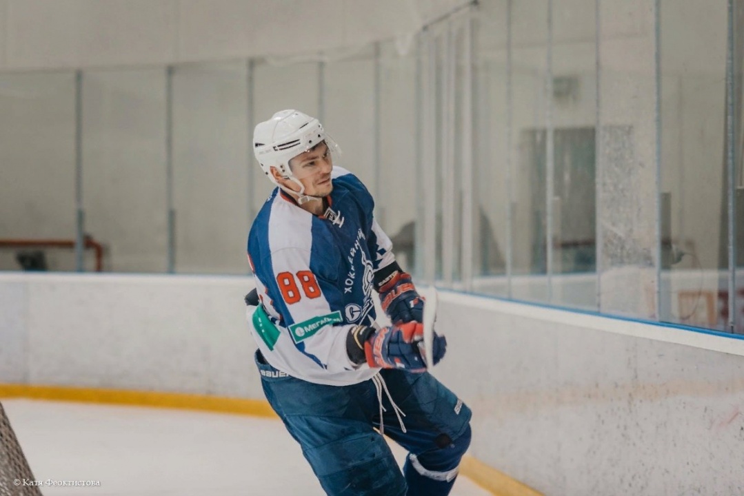 Cq7q1jtHB7.jpg Cq7q1jtHB7.jpg