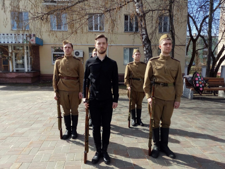 CSRhdAx4Dc.jpg CSRhdAx4Dc.jpg