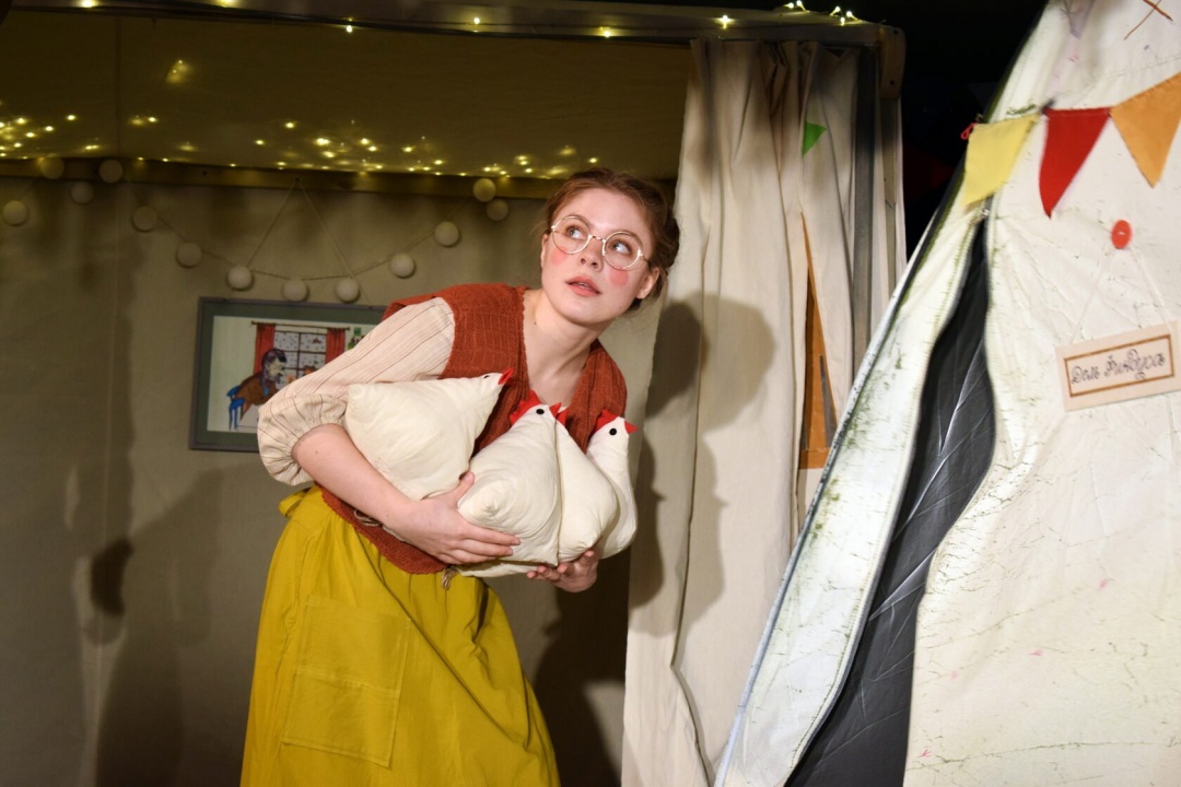 F050LBvzLR.jpg F050LBvzLR.jpg