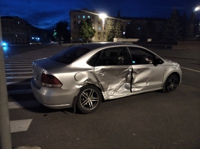 RMQhxbhV2C.jpg RMQhxbhV2C.jpg