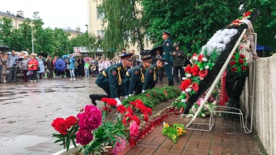 _4BVMfhMF3o.jpg _4BVMfhMF3o.jpg