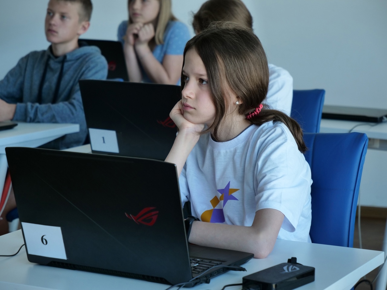 1_pv1qS6Scv0g.jpg 1_pv1qS6Scv0g.jpg