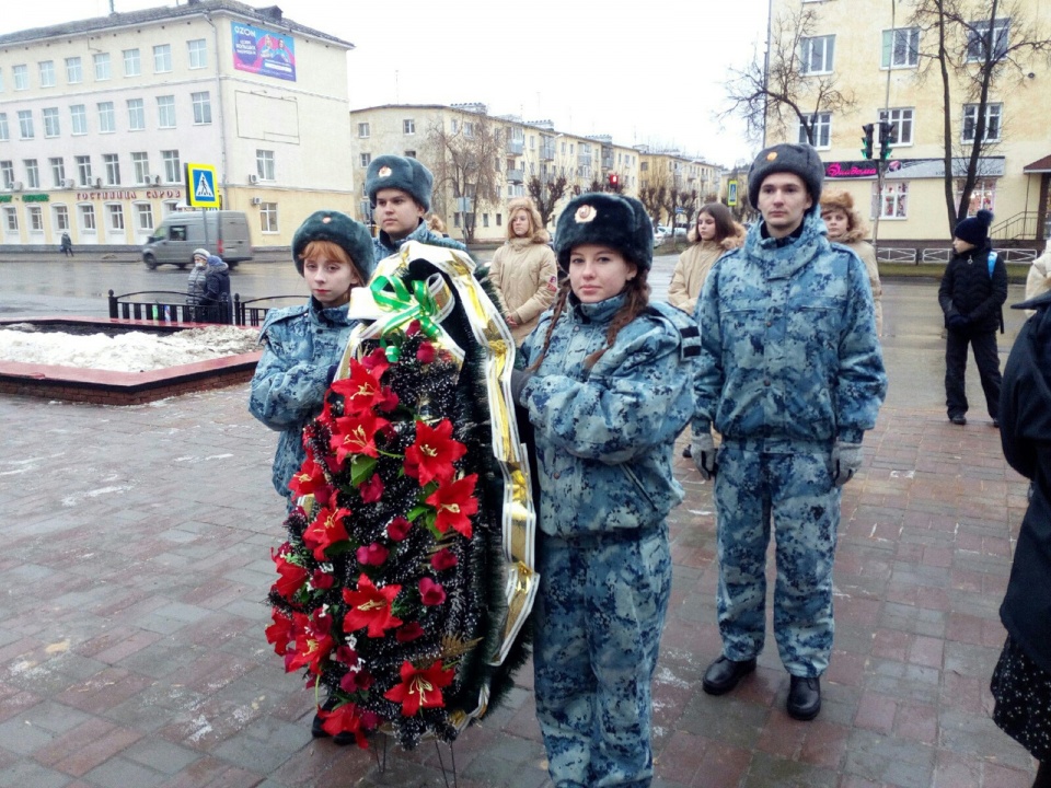 zadFLbYio-c.jpg zadFLbYio-c.jpg