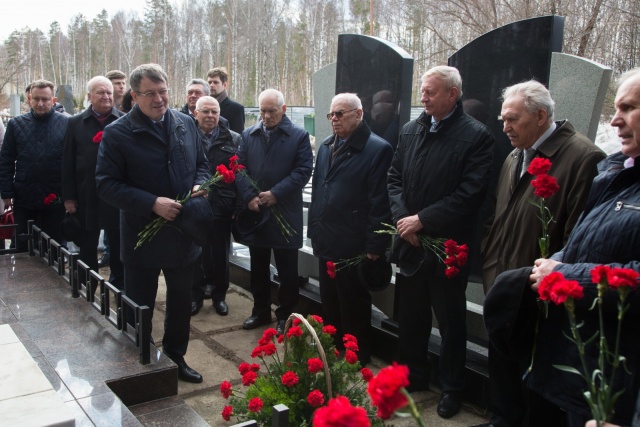 1_img-v-9325.jpg 1_img-v-9325.jpg