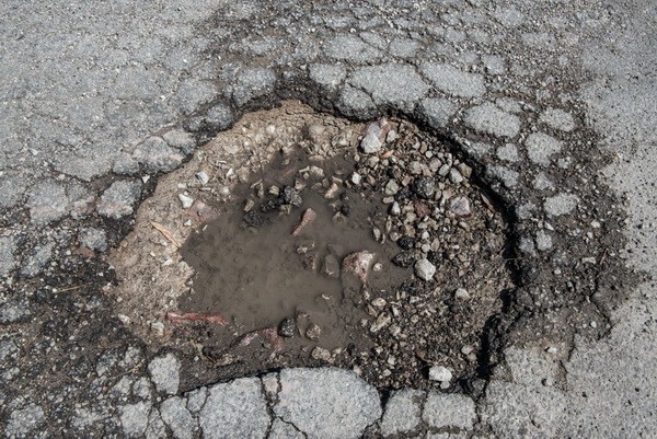 Ямы на дороге