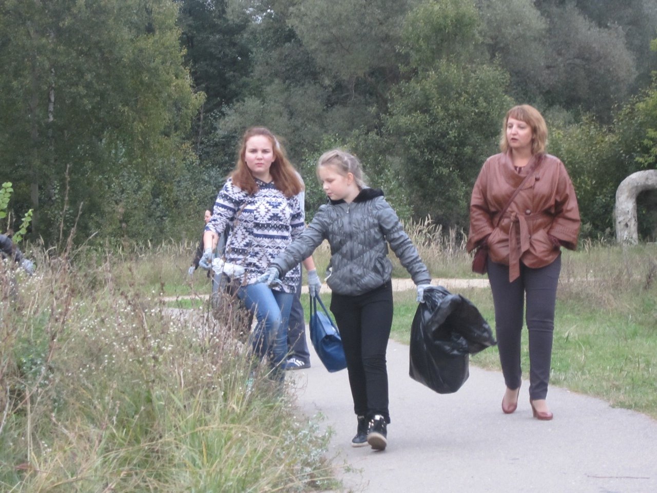 Уборка-2.jpg Уборка-2.jpg