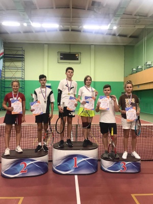 Теннис-6.jpg Теннис-6.jpg