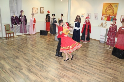 Костюмы-09.jpg Костюмы-09.jpg