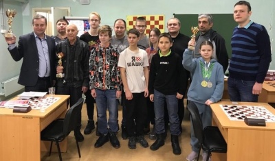 Шашки-1.jpg Шашки-1.jpg