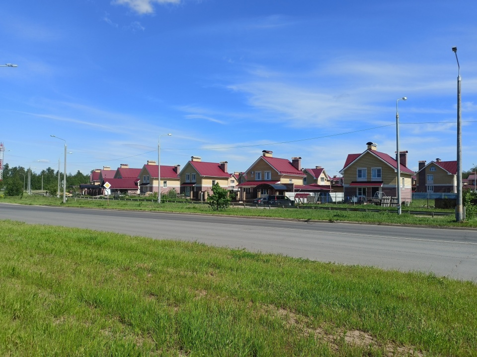 Yablonevy_sad.jpg Yablonevy_sad.jpg