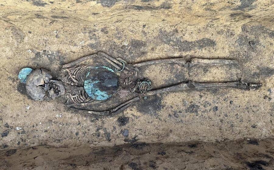 Могильник-7.jpg Могильник-7.jpg