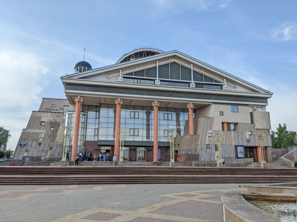 Театр.jpg Театр.jpg