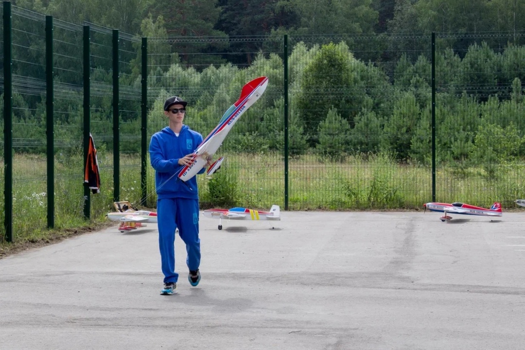 Авиамоделизм-7.jpg Авиамоделизм-7.jpg