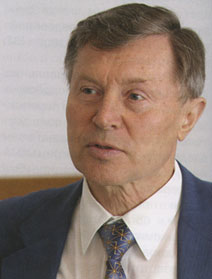 Член Совета директоров АФК "Система" Н.Михайлов