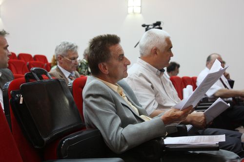 С.Григорович (на первом плане) обвинил группу депутатов в сепаратном сговоре