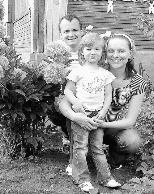 С женой Наташей и дочкой Лизой