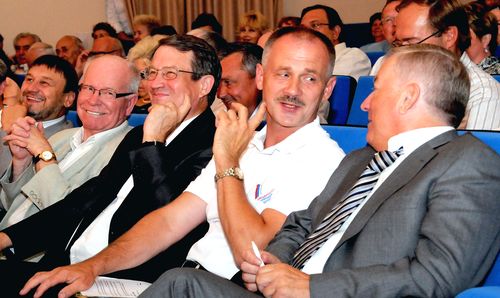 Выступление студентки А.Тумаковой было встречено добрым смехом