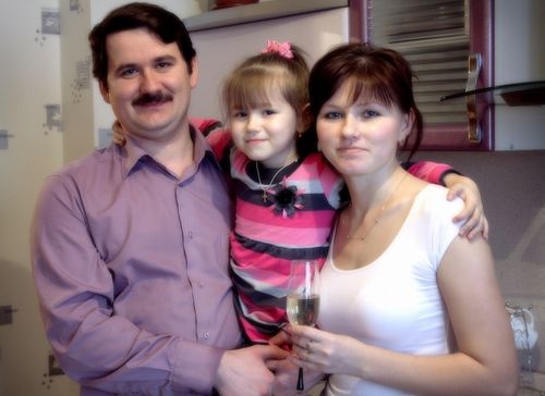 Семья Анашкиных: папа Николай, дочка Ксюша и мама Надежда