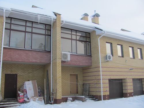 Сдача дома снова откладывается 