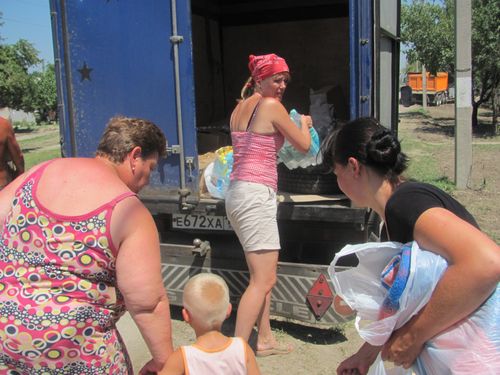 Разгружаем "гуманитарку"