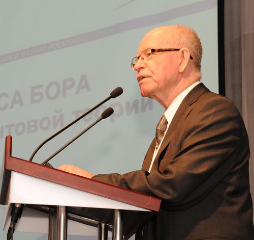 Доклад Р.Илькаева в Доме ученых