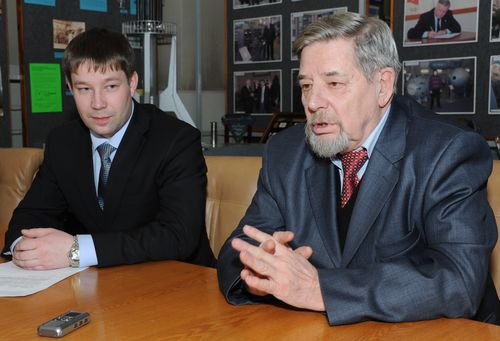 Обладатель гранта Президента РФ Н.Захаров (слева) и его наставник С.Великанов