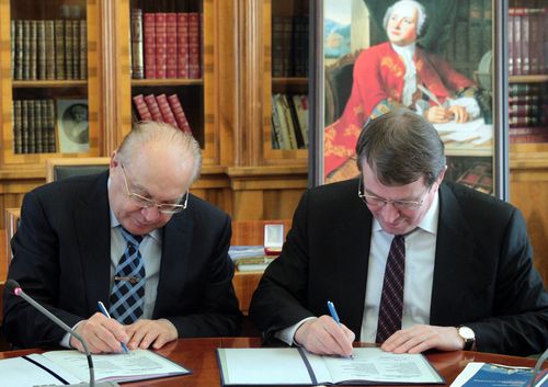 Момент подписания договора