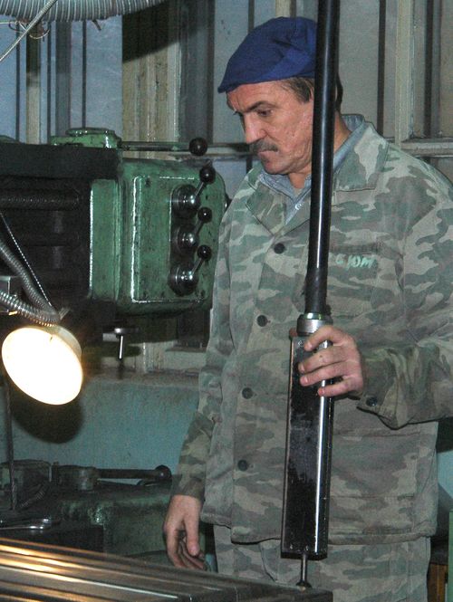 Ю.И.Городнов на рабочем месте