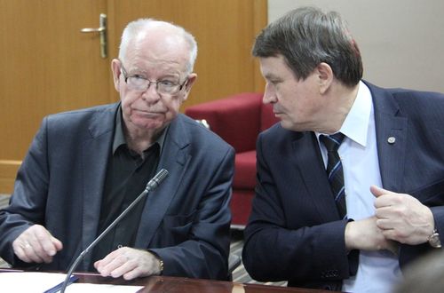 Р.Илькаев (слева) и В.Костюков