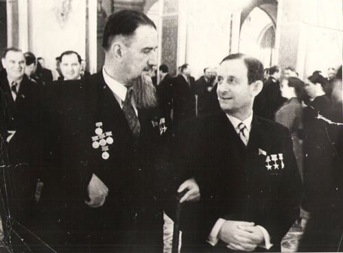 И.Курчатов и Ю.Харитон