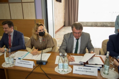 1_im-d-4089.jpg 1_im-d-4089.jpg