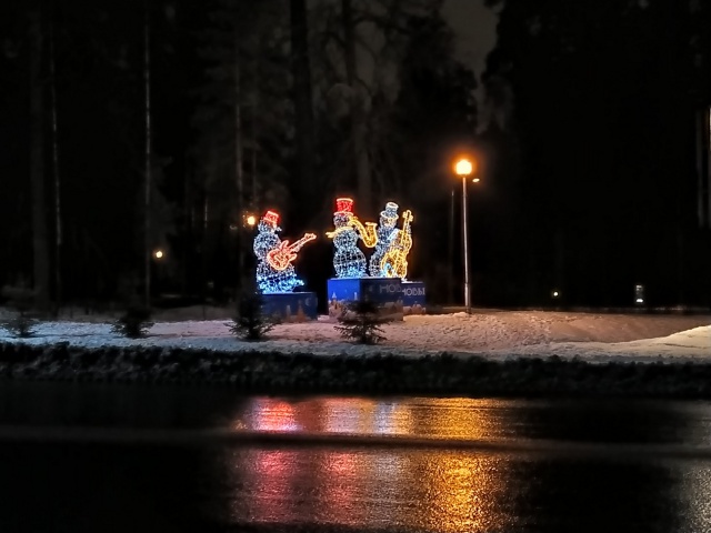 Zr5ibyqY8i8.jpg Zr5ibyqY8i8.jpg