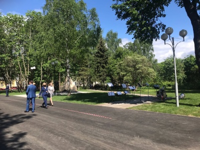 Bmj0_Mua5z8.jpg Bmj0_Mua5z8.jpg