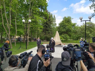 q3_5t2OCHI8.jpg q3_5t2OCHI8.jpg