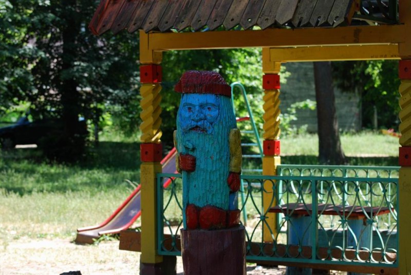 Персонажи саровских дворов 08.jpg