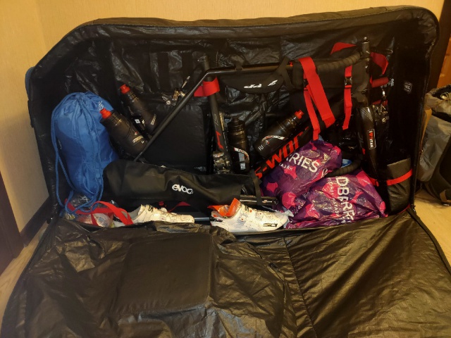 2_AHEqHPin-aE.jpg 2_AHEqHPin-aE.jpg